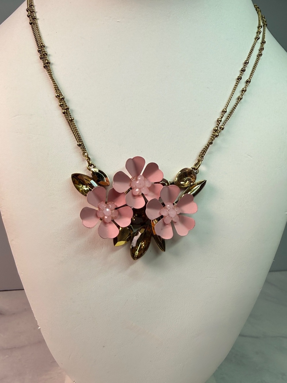 🚨3 for $15🚨 VERA WANG Necklace - Pink Enamel Flowers